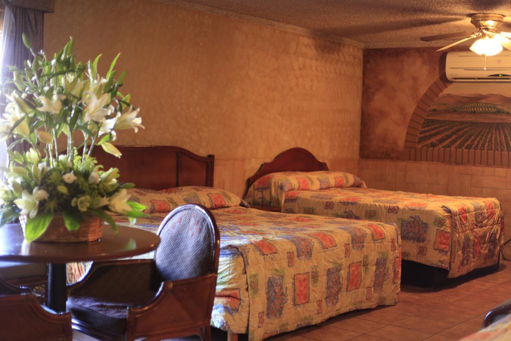 Hacienda Del Indio Hotell Mexicali Exteriör bild